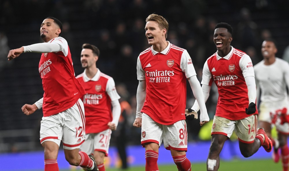 雷速体育12月7日讯 NBA常规赛继续进行，老鹰客场131-116战胜奇才。（NBA常规赛12月7日：老鹰客场131比116力克奇才）