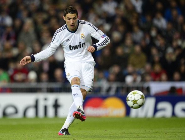 德甲前瞻：多特门兴上演普鲁士德比，近5次联赛交手大黄蜂不败（德甲展望：多特vs门兴再燃普鲁士德比，近5次联赛交锋大黄蜂保持不败）