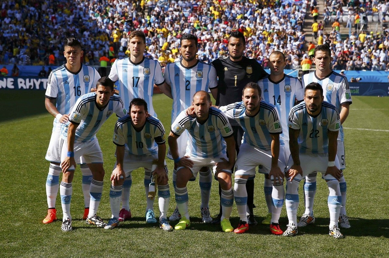 罗马诺：切尔西还没有与曼联谈加纳乔转会，预计8月进行（罗马诺：切尔西尚未与曼联就加纳乔转会接触，预计8月推进）